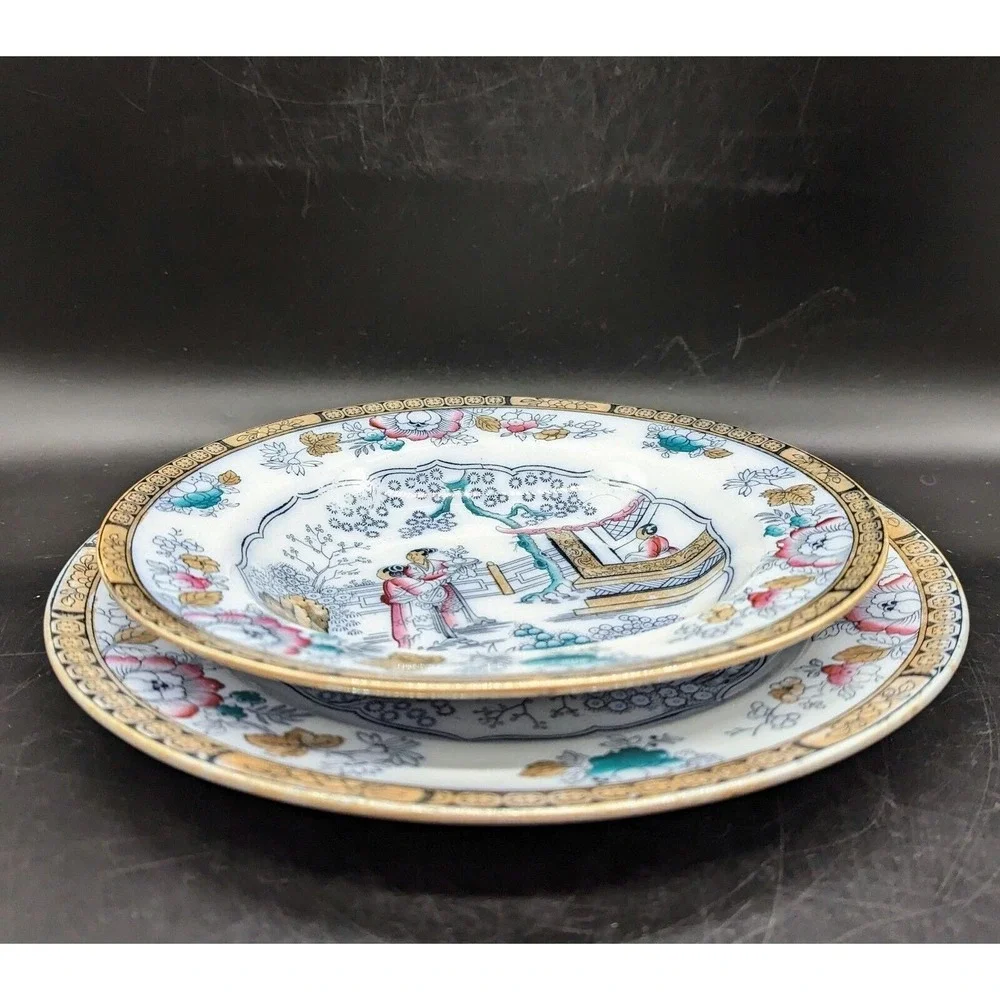 Antique Bates Walker & Co Polychrome Oriental 10.25